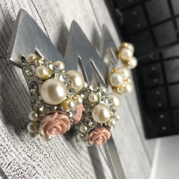 Vintage/retro faux pearl statement glam costume earrings - Picture 7 of 8